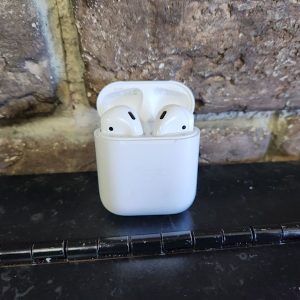 Apple Airpods 1st Gen - HL22686