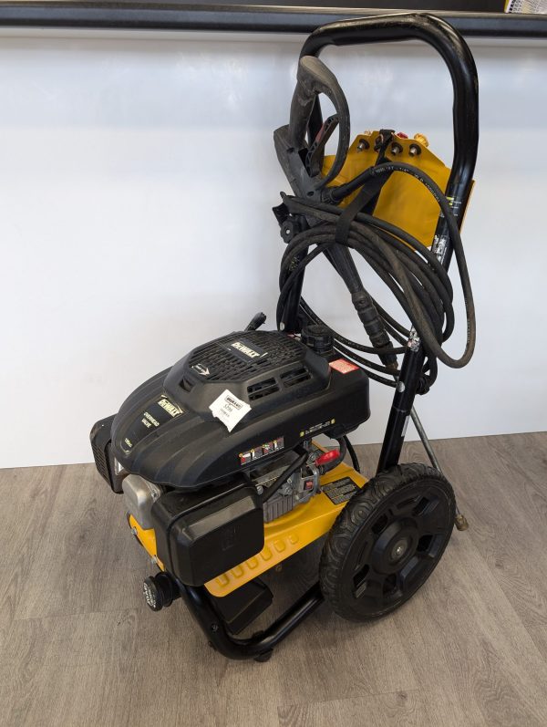 DeWALT 3200PSI Pressure Washer - Image 9