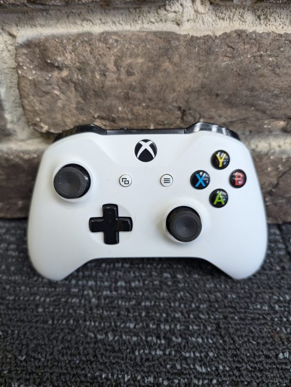 Microsoft Xbox One S - Image 11