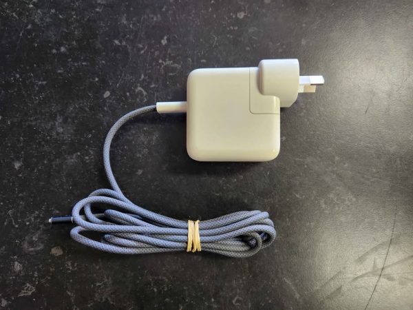 Apple MacBook 2022 Air M2 256gb - HL22526 - Image 4