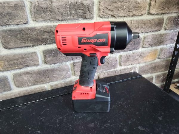 Snap On 1/2" 18v Impact Wrench With 5ah Battery - HL22313 - Image 3