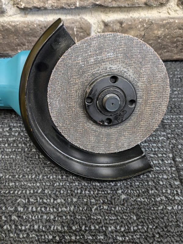 Makita Angle Grinder (GA005G) - LG22288 - Image 12