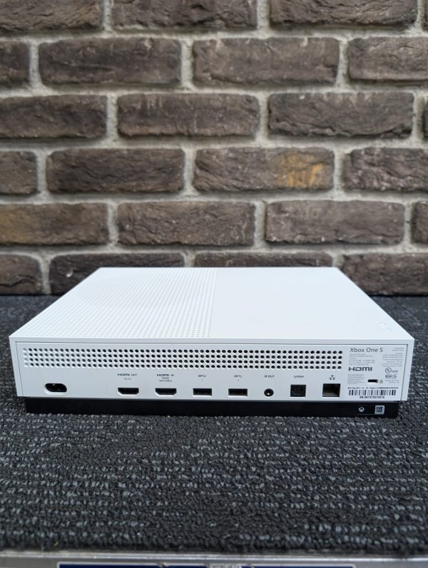 Microsoft Xbox One S - Image 10
