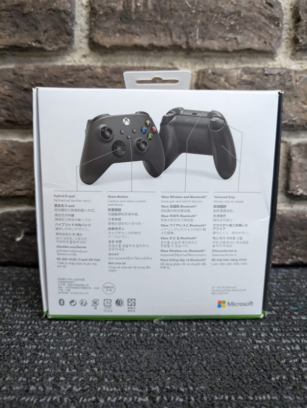 Xbox Series X Controller - Image 6