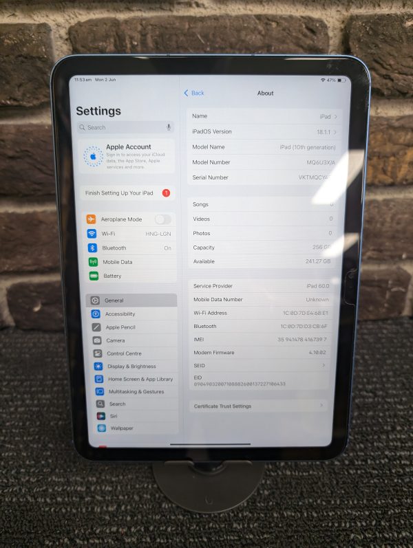 iPad 10th Gen - Image 4