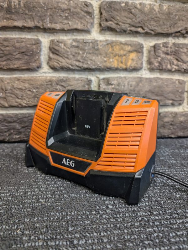 AEG Battery Charger - Image 4