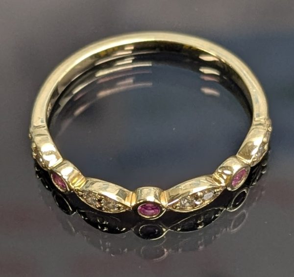 9ct Gold Diamond & Red Gem Stacker Ring - LG23249 - Image 4