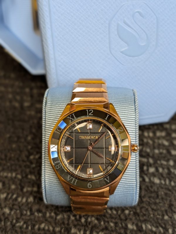 GOLD SWAROVSKI WATCH - Image 8