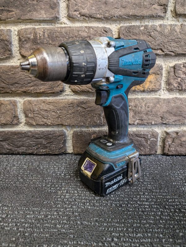 Makita 18V Drill and Battery - Image 6