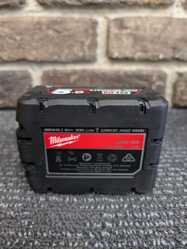 Milwaukee 18V 5.0Ah Battery - Image 7