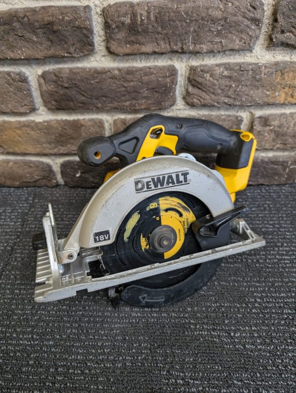 DeWALT Circular Saw (Skin only)