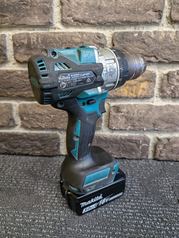 Makita Drill and Battery - Image 11
