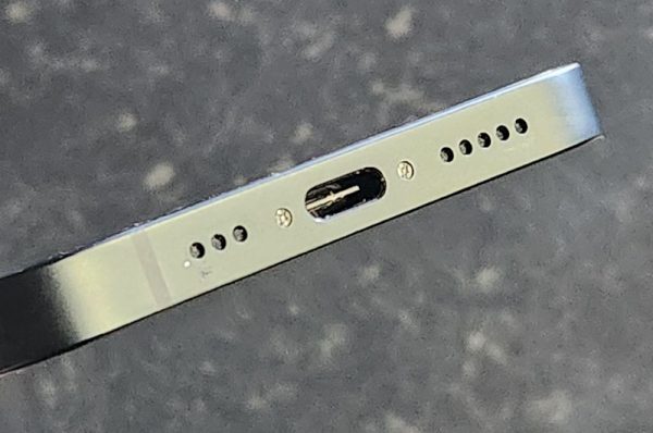 Apple IPhone 16e 126GB Smart Phone - HL22901 - Image 5