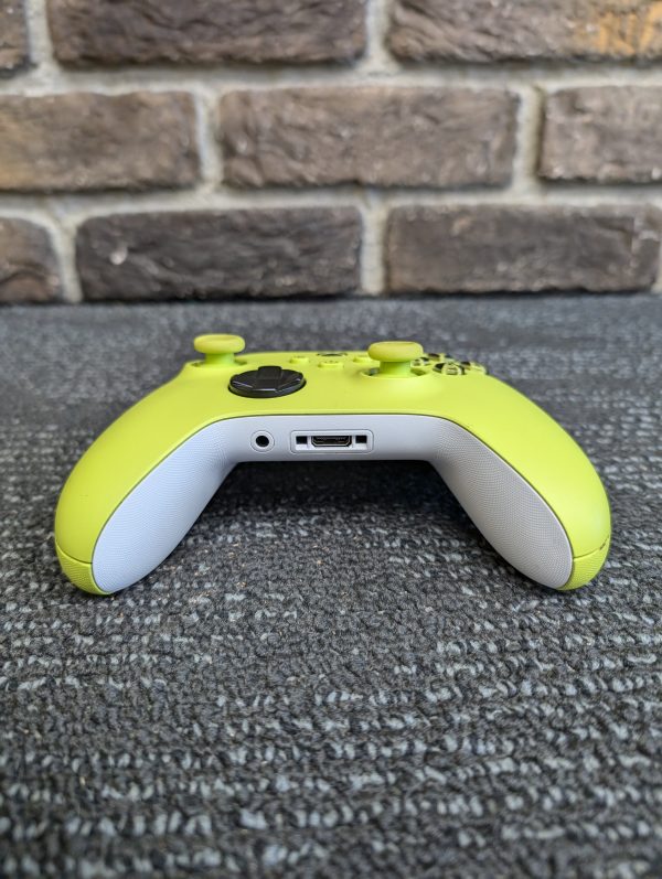 Xbox Series X Green Controller - Image 4