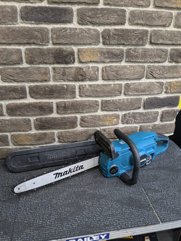 Makita Chainsaw and Battery - Image 8