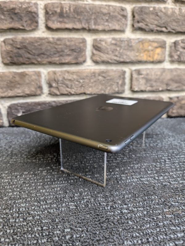 iPad 9th Gen - Image 5