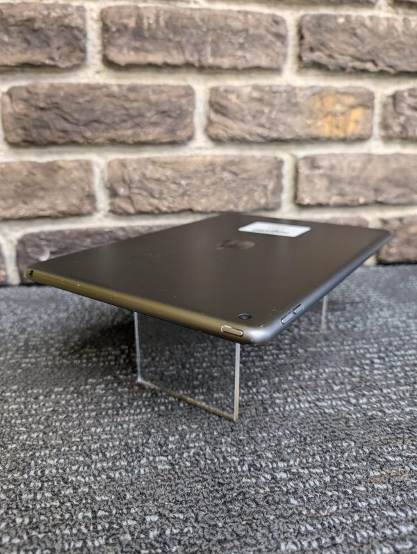 iPad 9th Gen - Image 15
