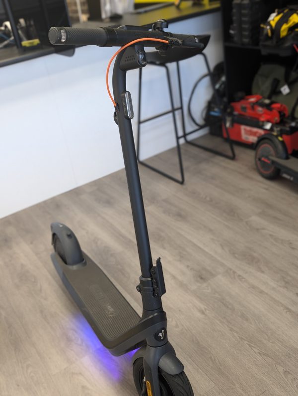 Ninebot Electric Scooter - LG23726 - Image 9