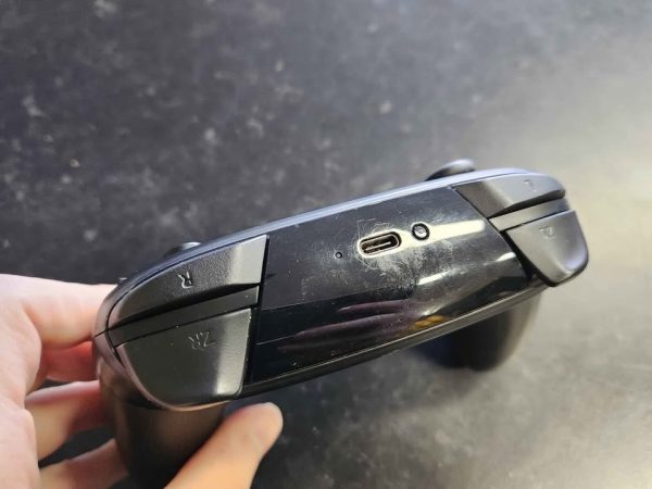 Nintendo Switch Pro Controller - HL23155 - Image 6