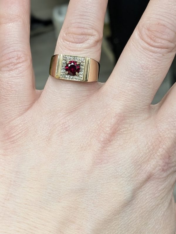 Mens 9ct Yellow Gold Created Ruby & Diamond Ring - LG18299 - Image 6