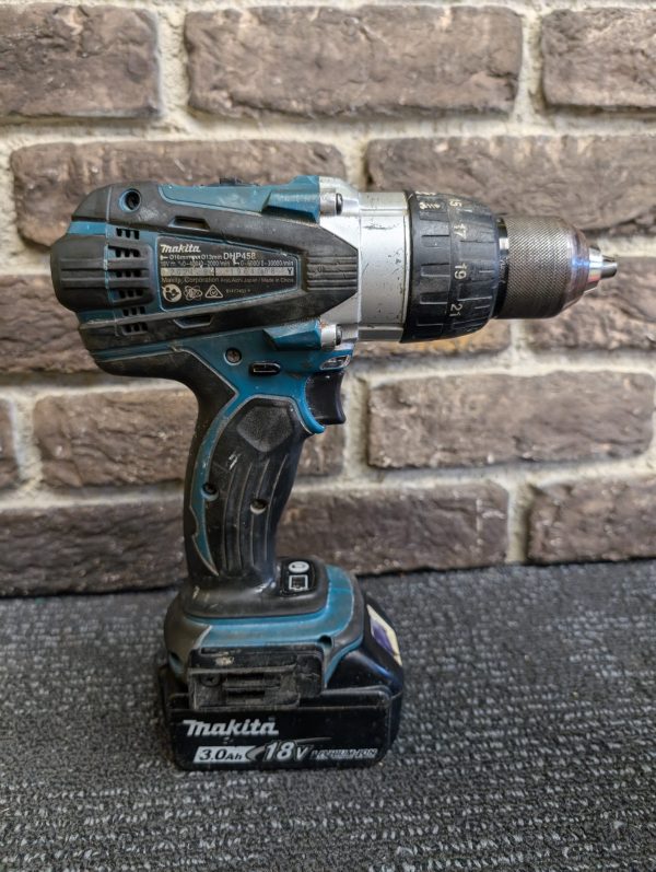 Makita 18V Drill and Battery - Image 9