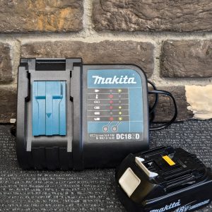 Makita Charger and battery - LG23525