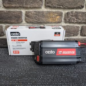 Ozito 12V 300W Power Inverter
