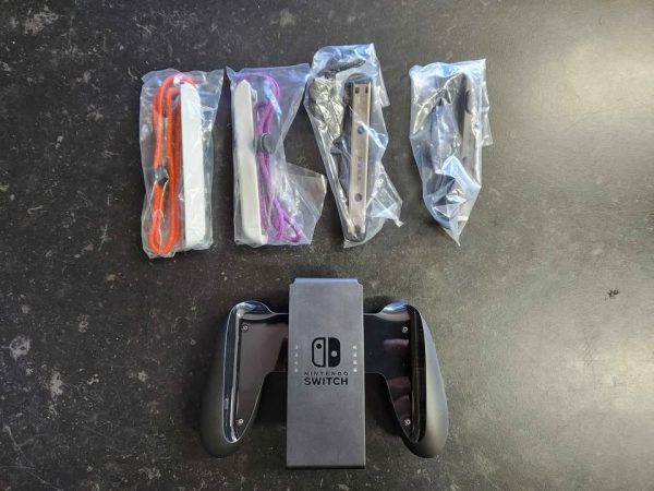 Nintendo Switch OLED Pokemon Scarlet & Violet Edition - HL23154 - Image 9