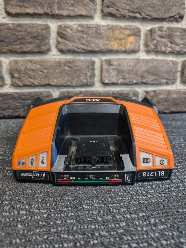 AEG Battery Charger - Image 3