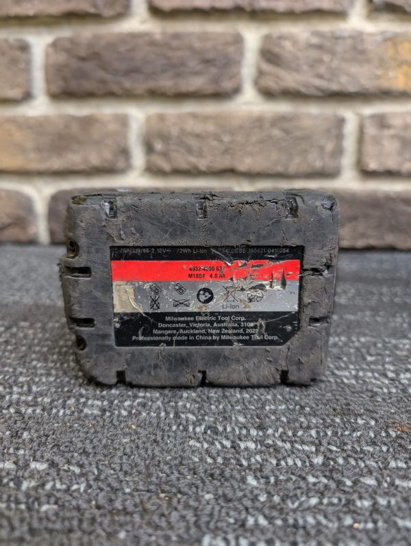 Milwaukee 18V 4.0Ah Battery - Image 7