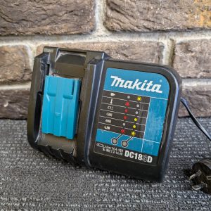 Makita 18V Battery Charger