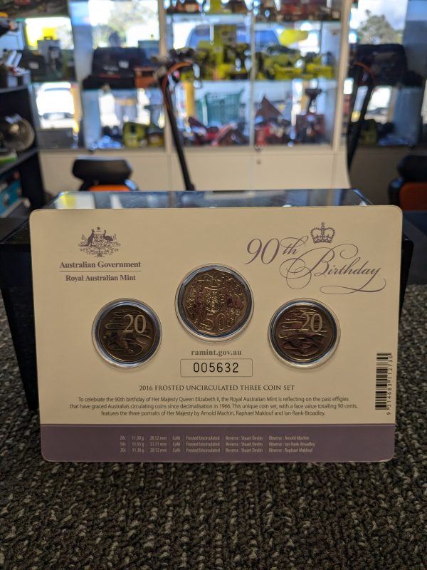 HER MAJESTY THE QUEEN 90TH BIRTHDAY 2016 COIN SET - LG22760 - Image 5