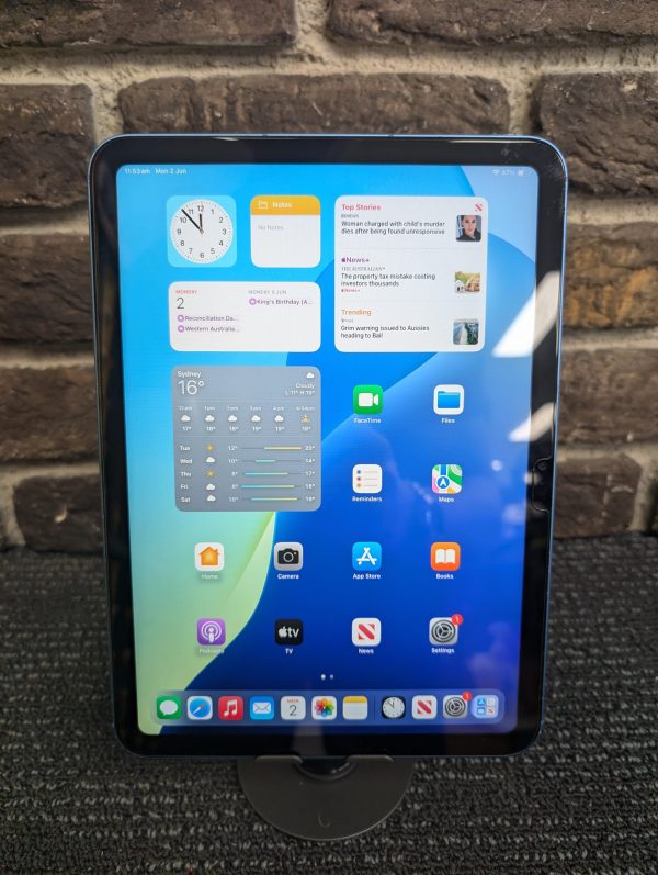 iPad 10th Gen - Image 9