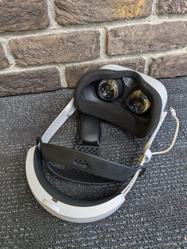 Oculus VR Headset Quest 2 - Image 14