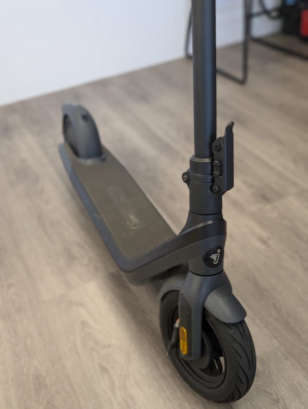 Ninebot Electric Scooter - LG23726 - Image 3