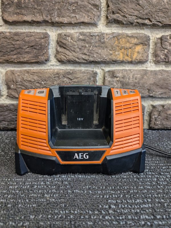 AEG Battery Charger - Image 5