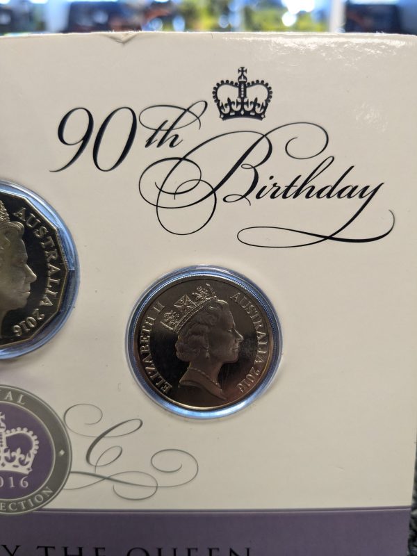 HER MAJESTY THE QUEEN 90TH BIRTHDAY 2016 COIN SET - LG22760 - Image 12