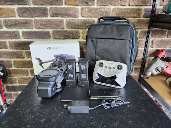 DJI Mavic 3 Pro Drone - HL23617 - Image 11