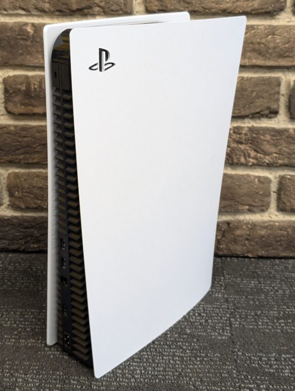 Sony Playstation 5 - LG23939 - Image 16