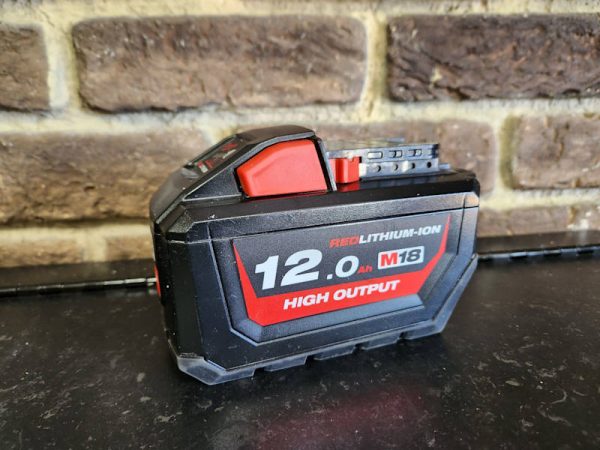 Milwaukee 18v 12ah Battery - HL23869 - Image 5