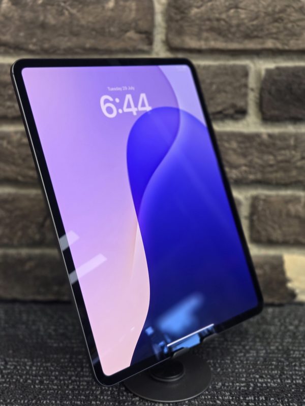 Apple iPad Pro - LG24185 - Image 11