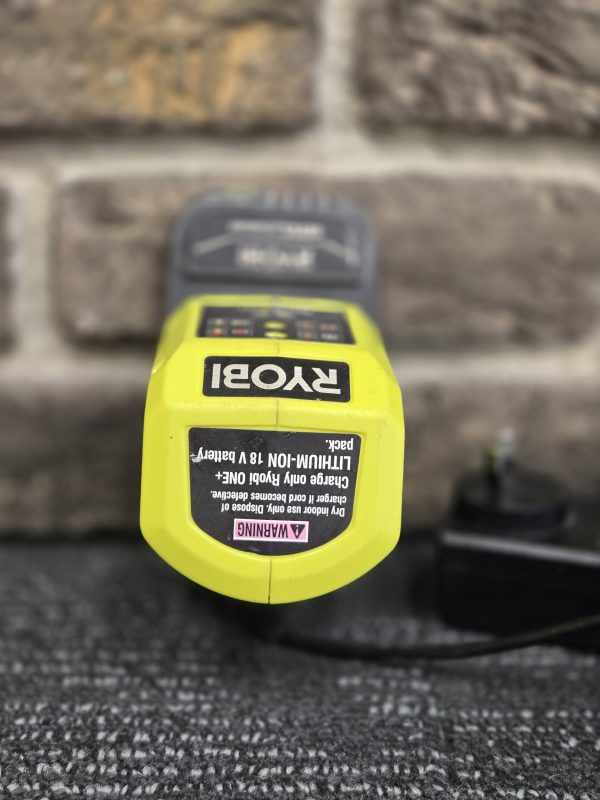 RYOBI BATTERY AND CHARGER COMBO - LG24159 - Image 5