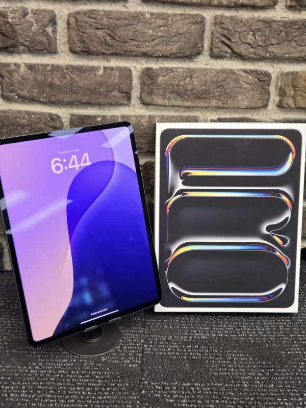 Apple iPad Pro - LG24185 - Image 9