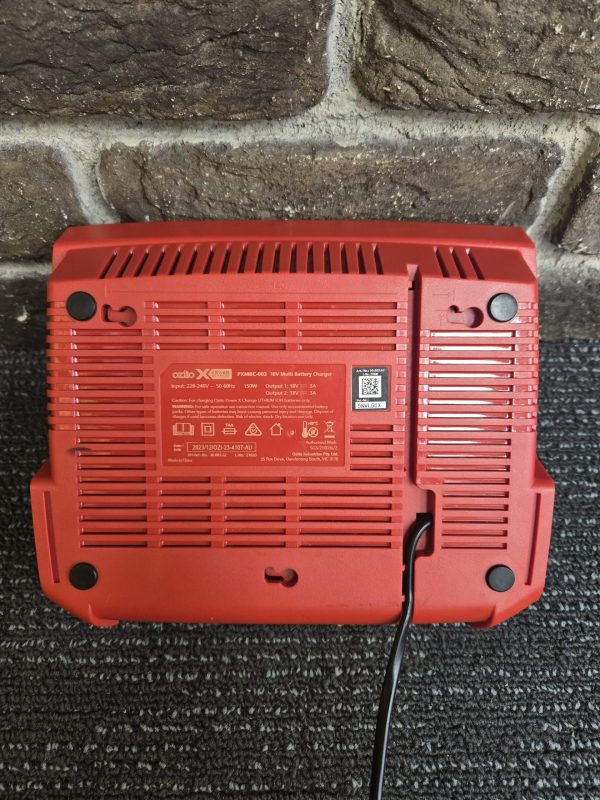 Ozito 18V Dual Battery Charger - Image 8