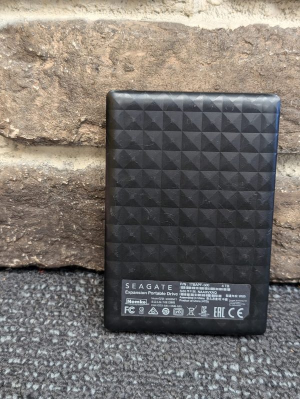 Seagate 4TB Hard Drive - Image 8