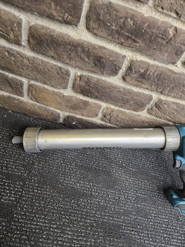 Makita Caulking Gun (Skin only) - 24372 - Image 8