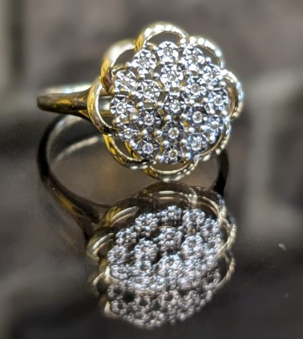 9ct Yellow Gold Diamond Cluster Ring - LG23985 - Image 9