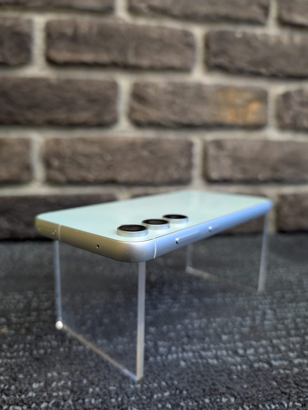 Samsung Galaxy S23 FE - Image 12