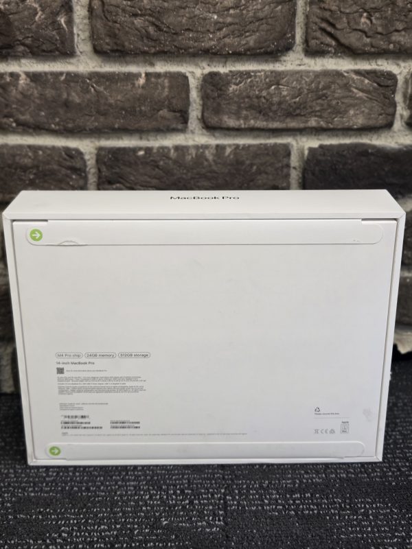 Apple Macbook Pro - LG24184 - Image 4
