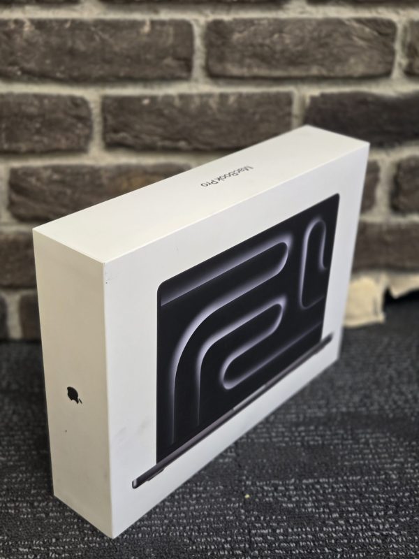 Apple Macbook Pro - LG24184 - Image 7